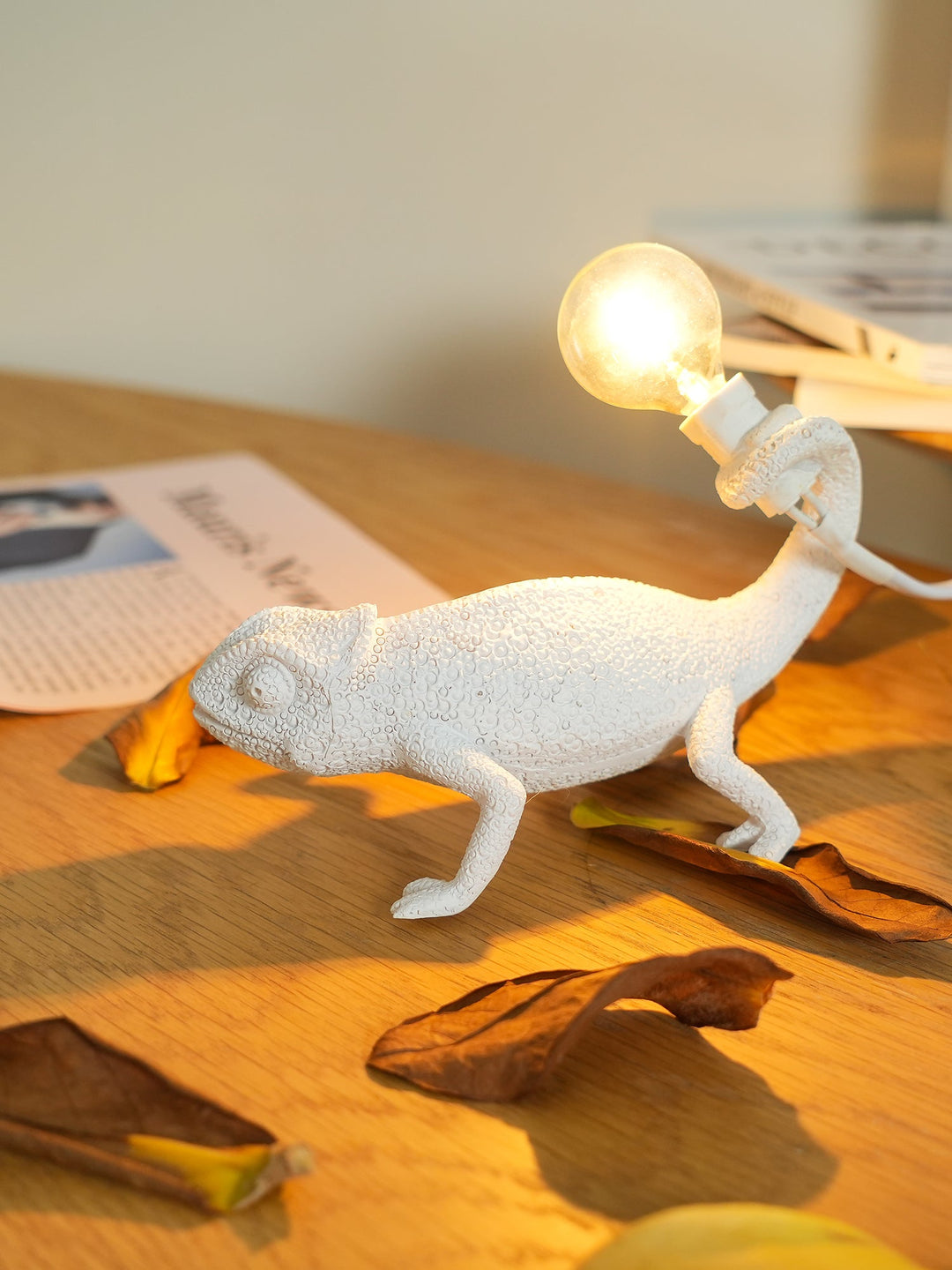 Chameleon Table Lamp - Stem & Sill