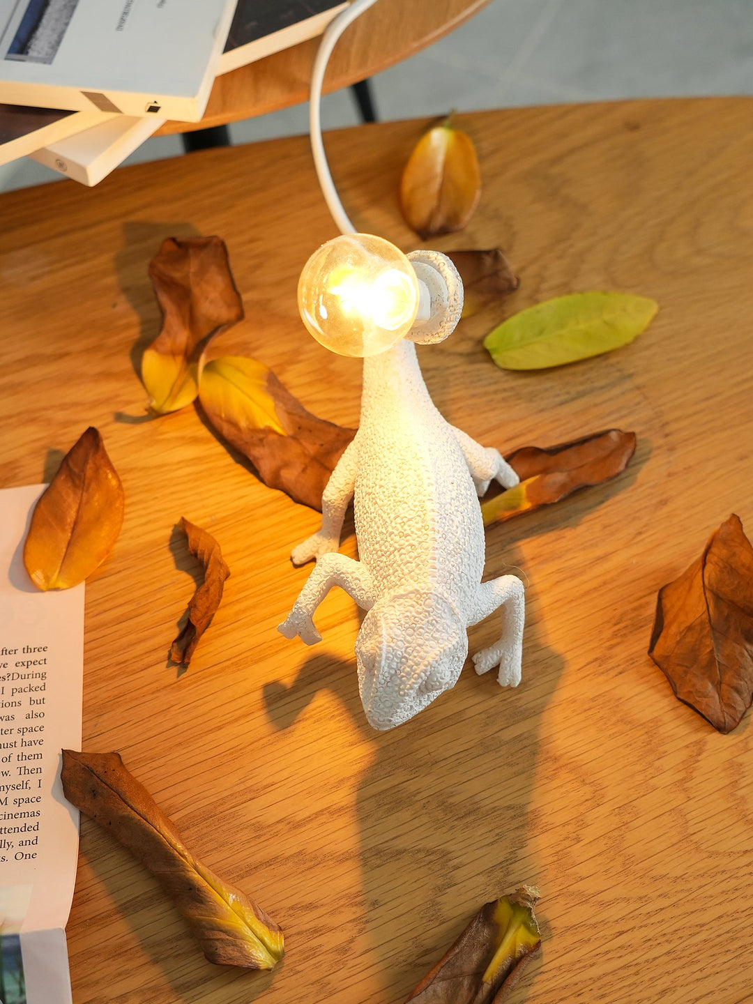 Chameleon Table Lamp - Stem & Sill