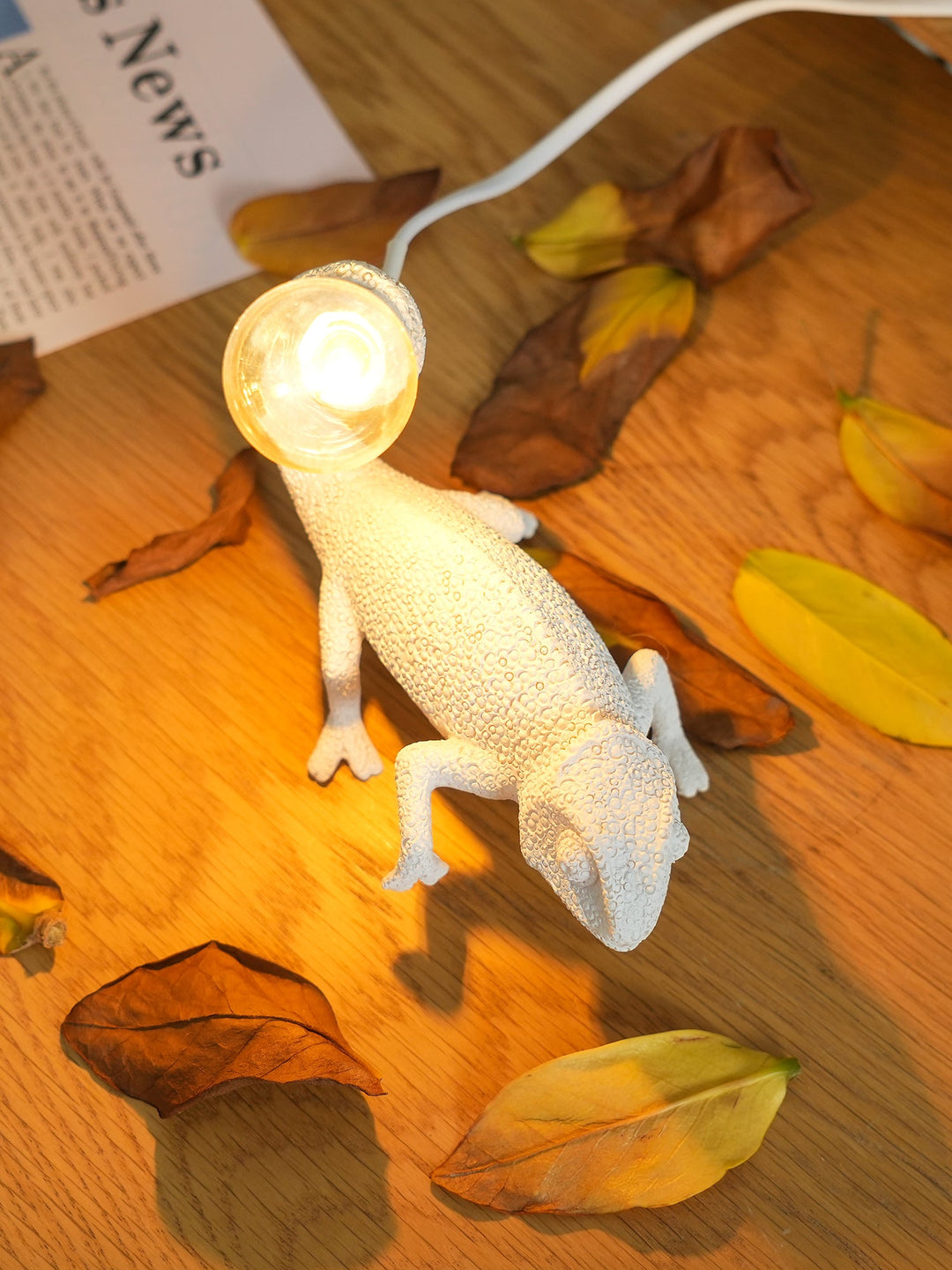 Chameleon Table Lamp - Stem & Sill