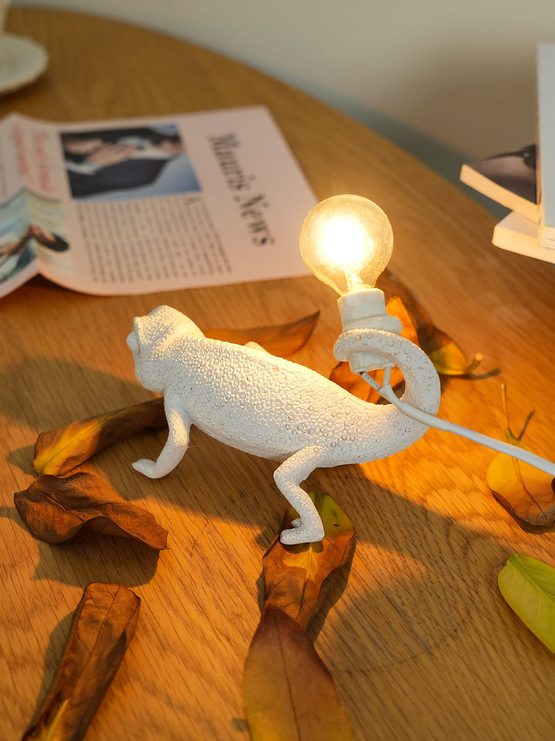 Chameleon Table Lamp - Stem & Sill