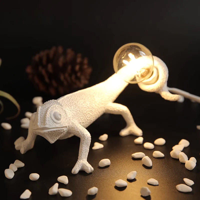 Chameleon Table Lamp - Stem & Sill