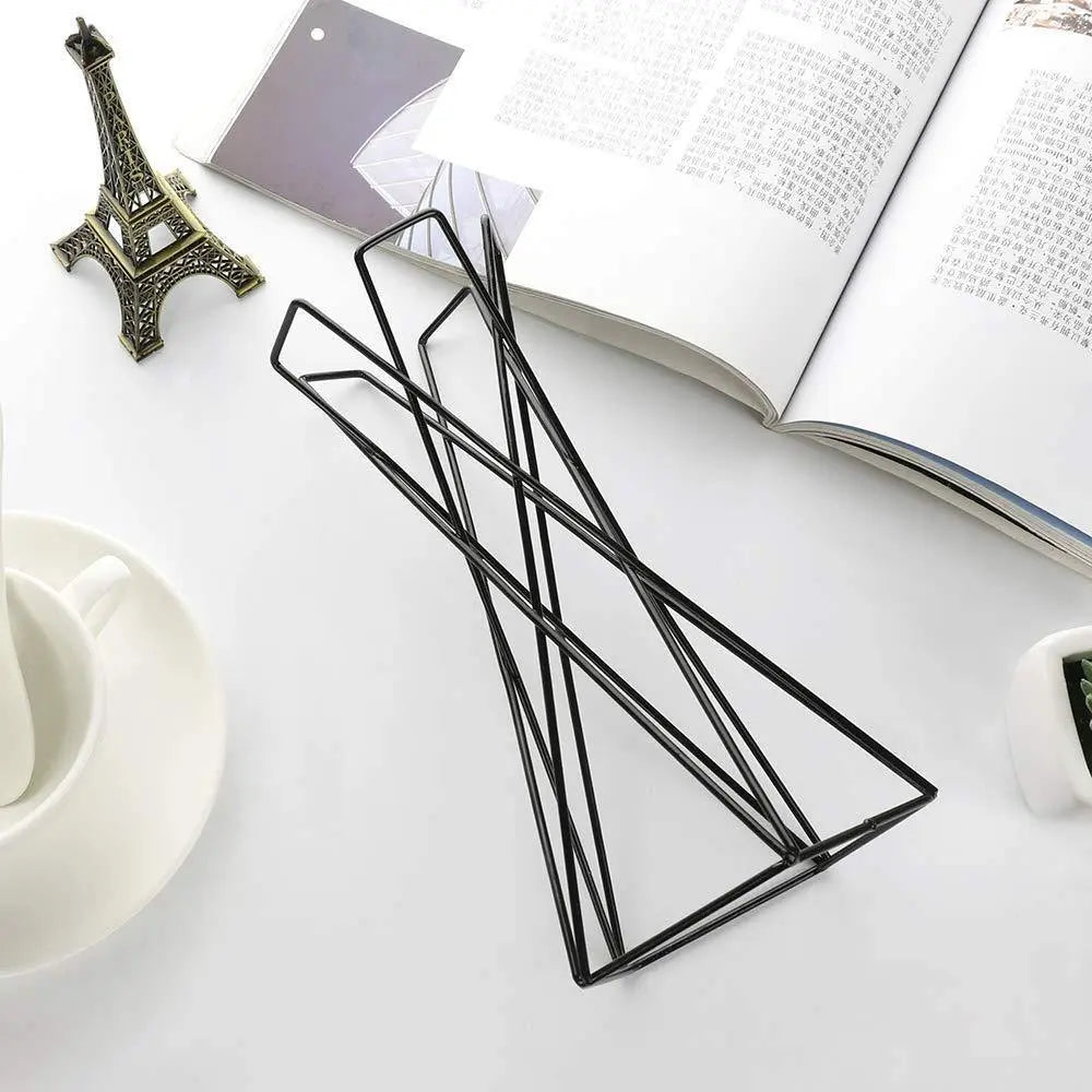 Geometric Iron Air Plant Stand - Stem & Sill