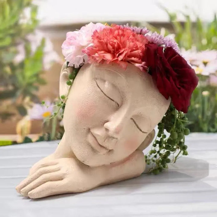 Hera Sleeping Face Planter - Stem & Sill