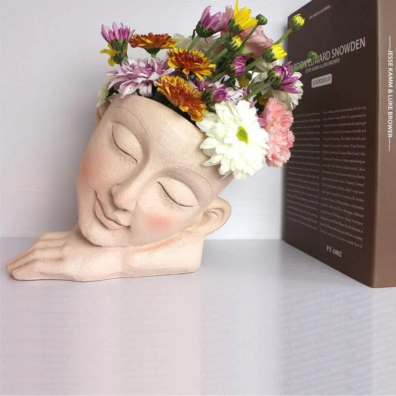 Hera Sleeping Face Planter - Stem & Sill