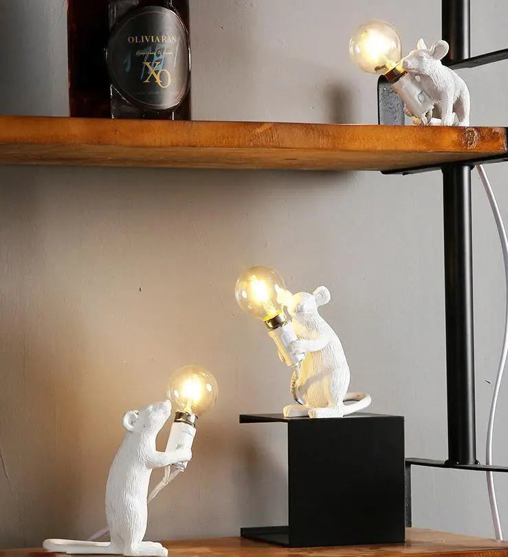 The Mouse Lamp - Stem & Sill