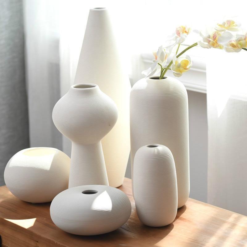 Simplicity White Ceramic Vase Stem & Sill