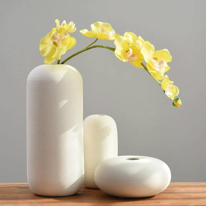 Simplicity White Ceramic Vase Stem & Sill