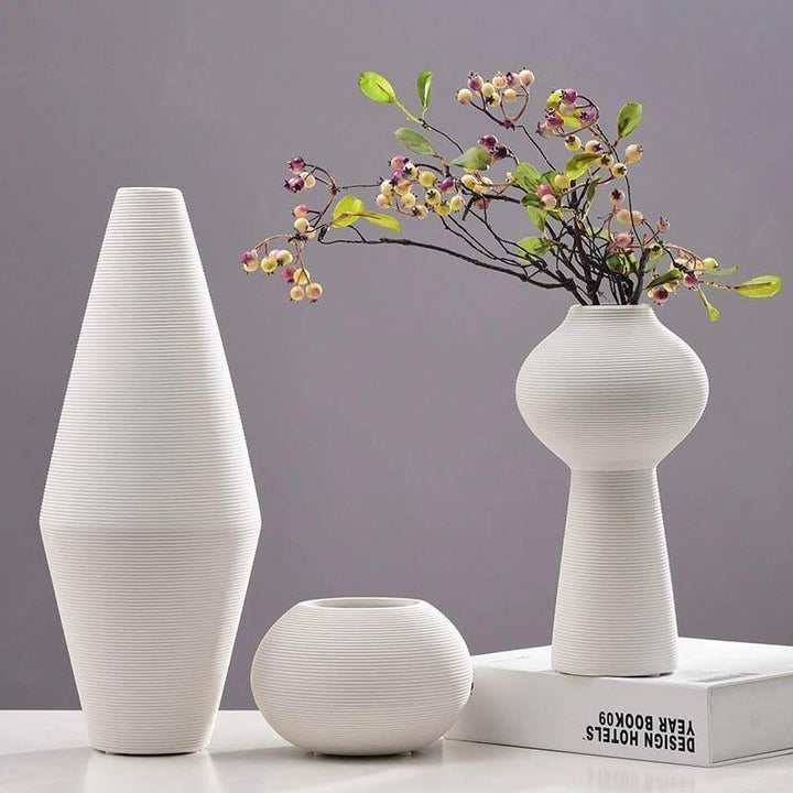 Simplicity White Ceramic Vase Stem & Sill