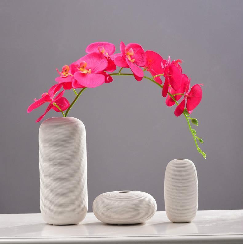 Simplicity White Ceramic Vase Stem & Sill