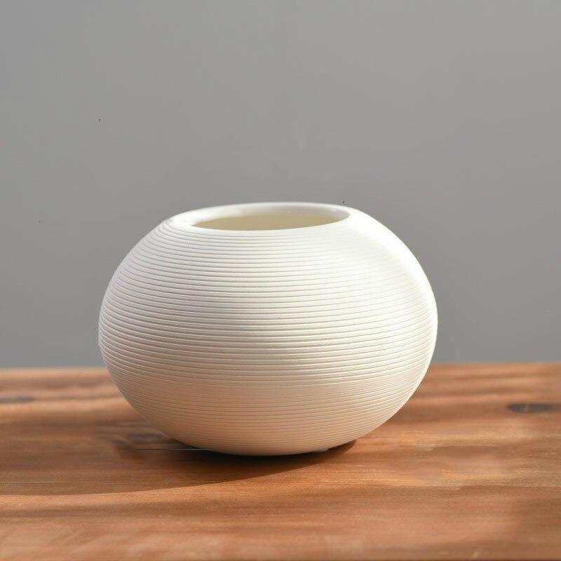 Simplicity White Ceramic Vase Stem & Sill