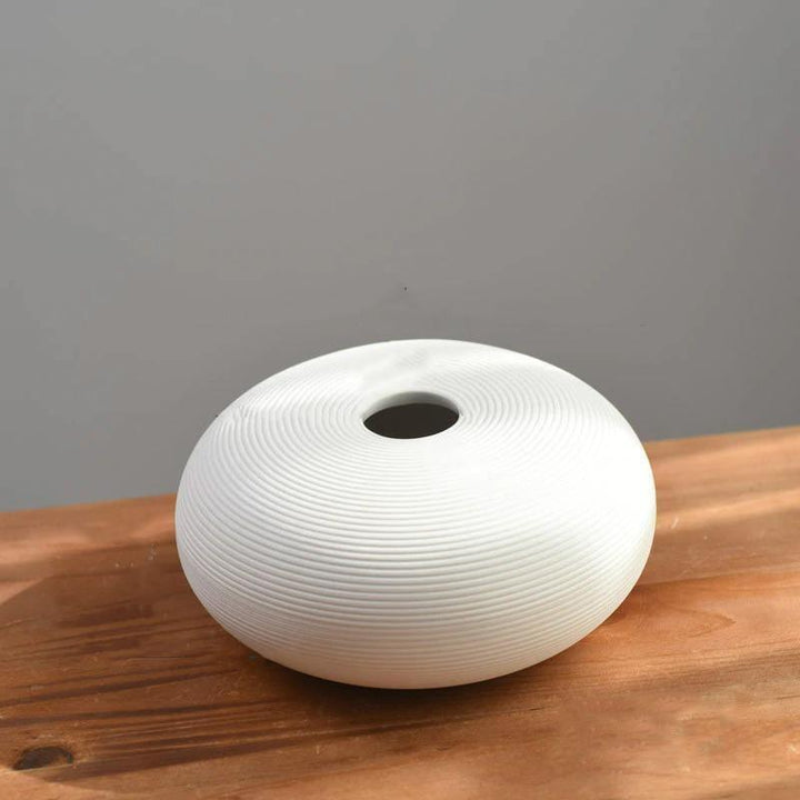 Simplicity White Ceramic Vase Stem & Sill